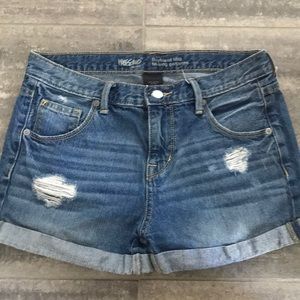 Pre ripped boyfriend shorts